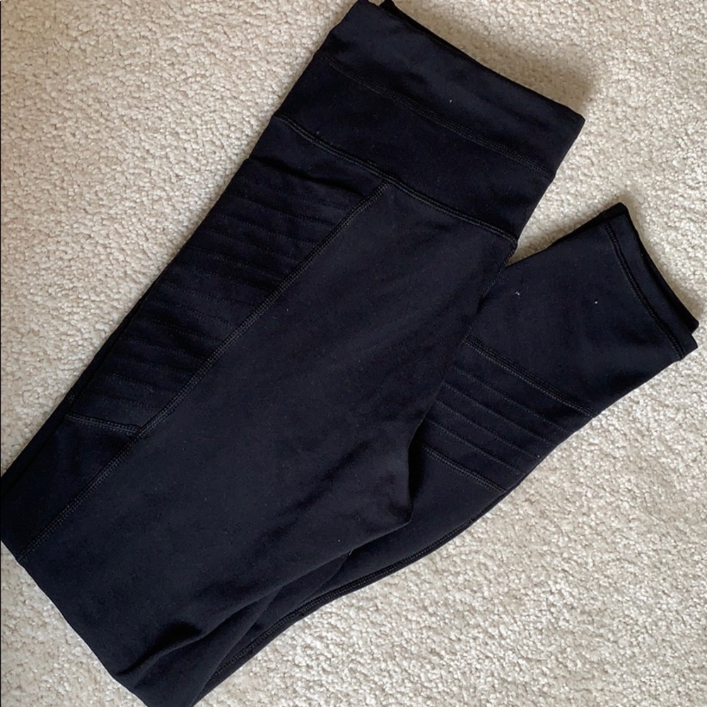 Athletic leggings